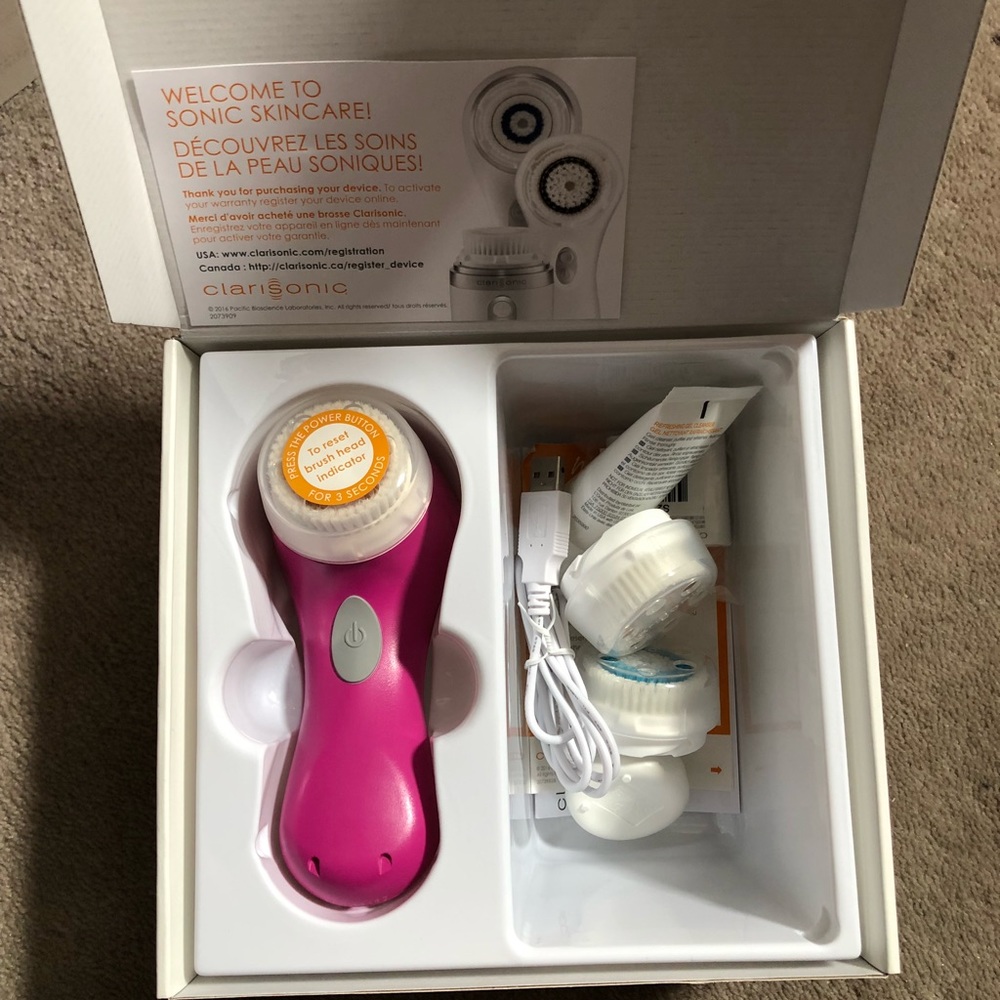 Clairisonic Kit - BRAND NEW, NEVER USED/OPENED